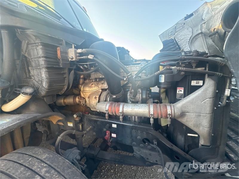Freightliner Cascadia 125 Truck Tractor Units