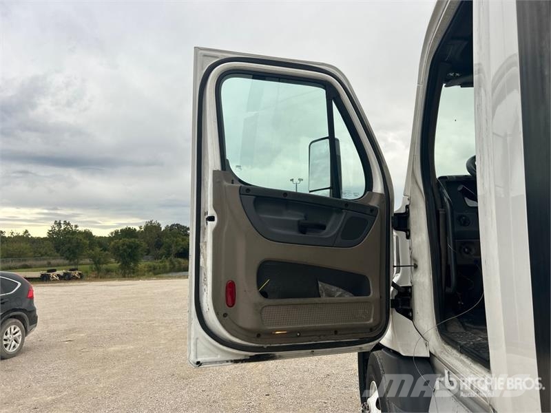 Freightliner Cascadia 125 وحدات الجر