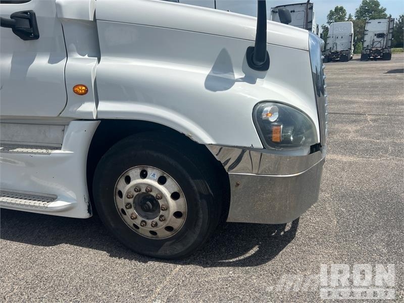 Freightliner Cascadia 125 Vetopöytäautot