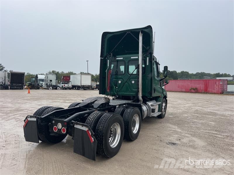 Freightliner Cascadia 126 Vlačilci