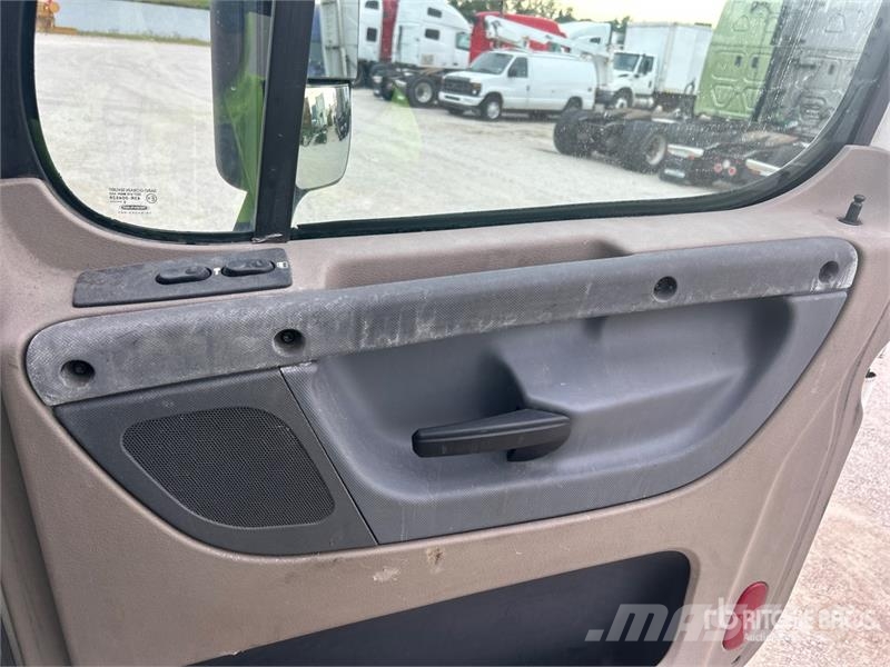 Freightliner Cascadia 125 وحدات الجر