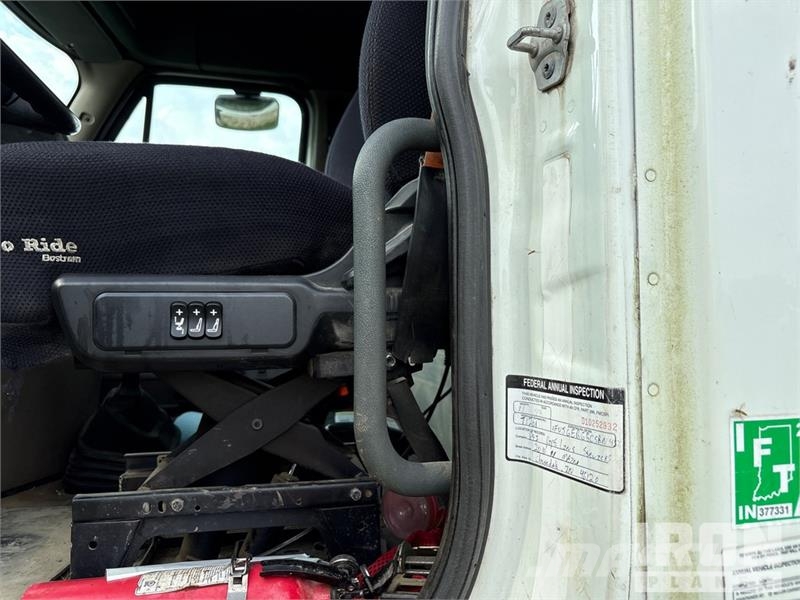 Freightliner Cascadia 125 Vilcēji