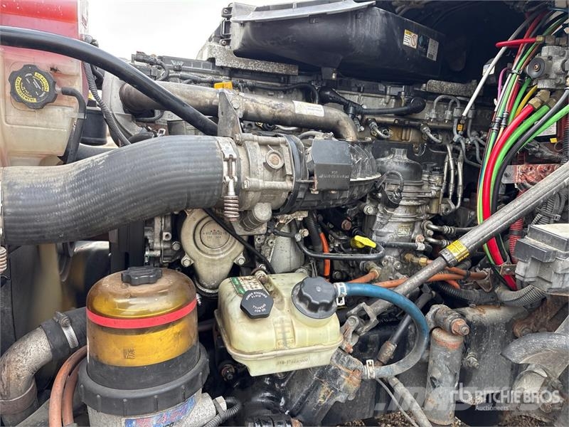 Freightliner Cascadia 125 6x4 T/A Sleeper Truck Tractor Tractor Units