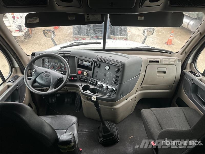 Freightliner Cascadia 125 T/A Sleeper Truck Tractor Sattelzugmaschinen