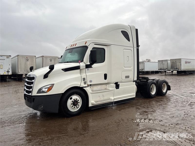 Freightliner Cascadia 126 6x4 T/A Sleeper Truck Tractor Sattelzugmaschinen