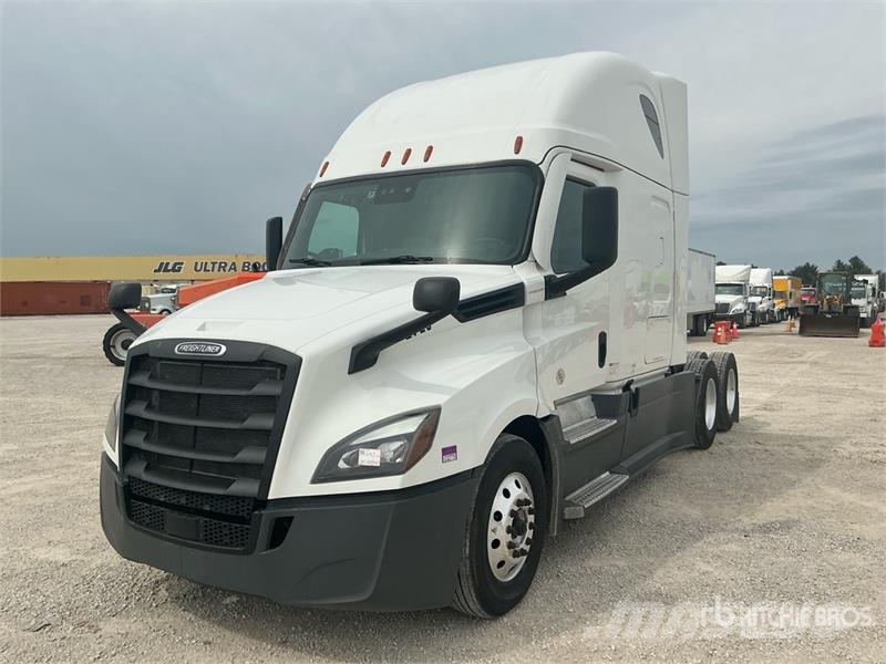 Freightliner Cascadia 126 6x4 T/A Sleeper Truck Tractor Dragbilar