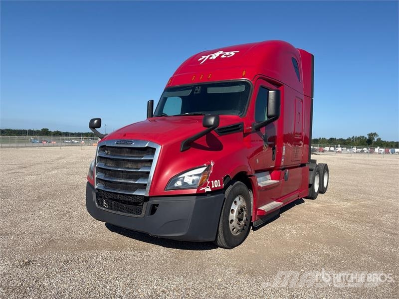 Freightliner Cascadia 126 6x4 T/A Sleeper Truck Tractor Sattelzugmaschinen