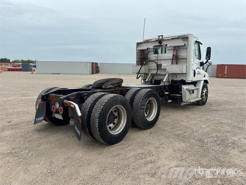 Freightliner Cascadia 113 Cabezas tractoras