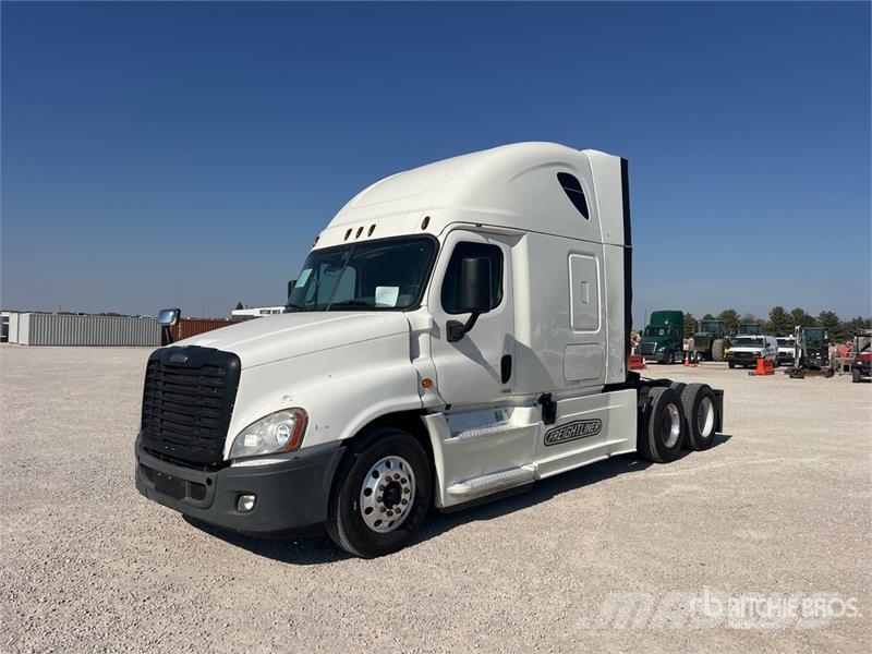 Freightliner Cascadia 125 6x4 T/A Sleeper Truck Tractor 曳引機組件
