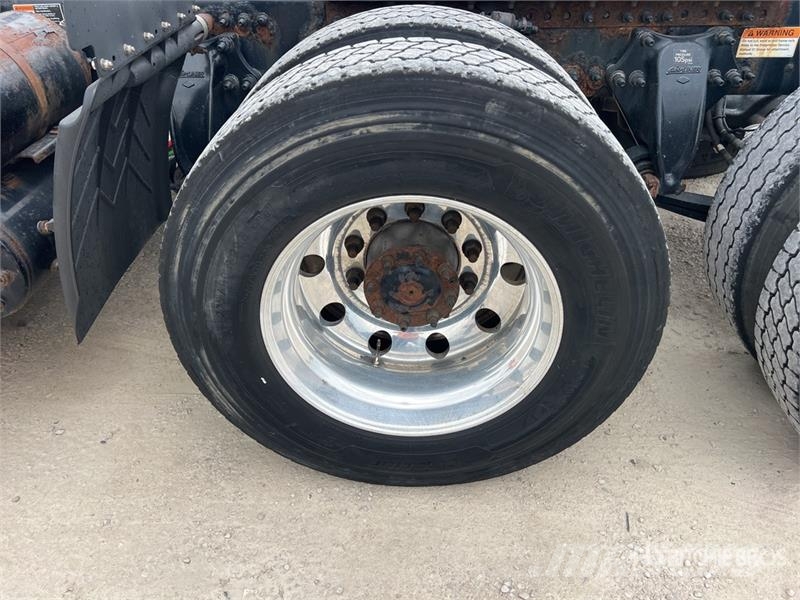 Freightliner Cascadia 116 وحدات الجر