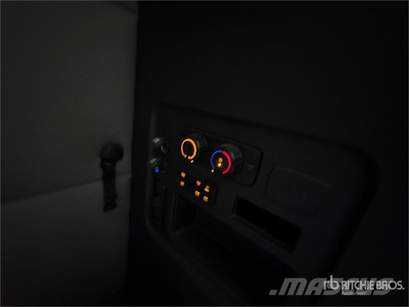 Freightliner Cascadia 126 6x4 T/A Sleeper Truck Tractor Çekiciler