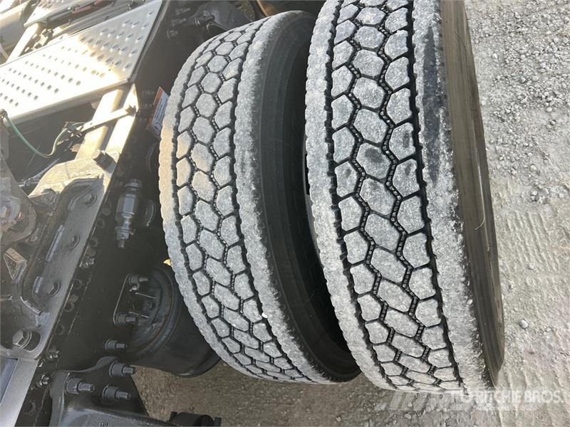Freightliner Cascadia 126 Truck Tractor Units