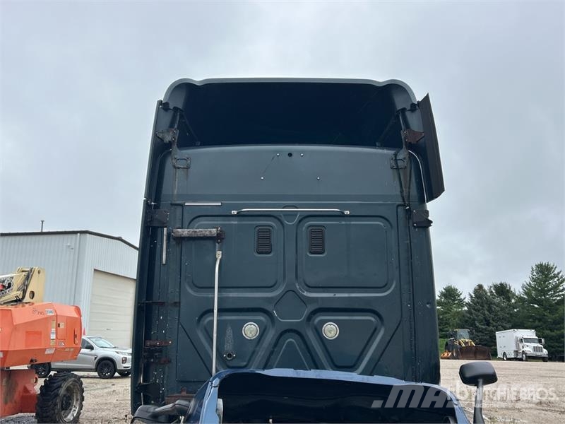 Freightliner Cascadia 113 Kabine i unutrašnjost