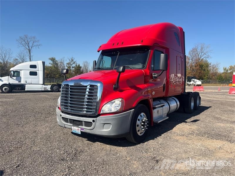 Freightliner Cascadia 125 6x4 T/A Sleeper Truck Tractor Motrici e Trattori Stradali