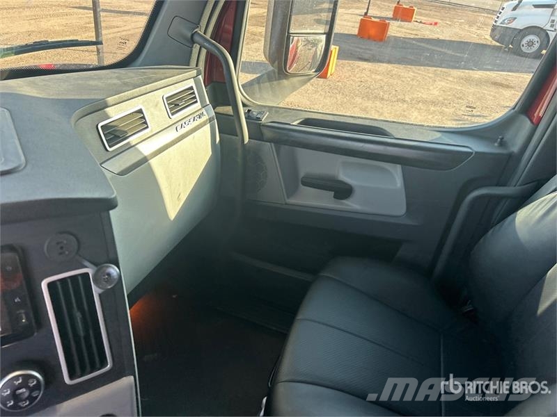 Freightliner Cascadia 126 Влекачи