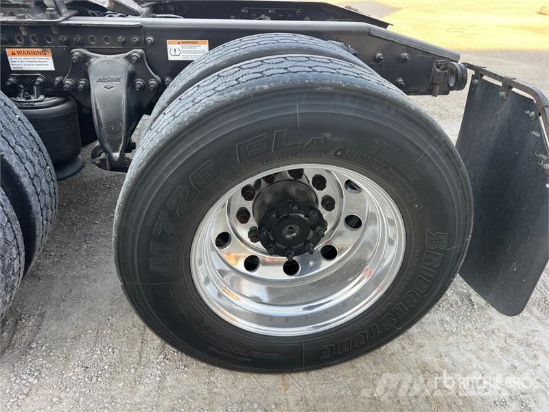 Freightliner Cascadia 126 Седельные тягачи
