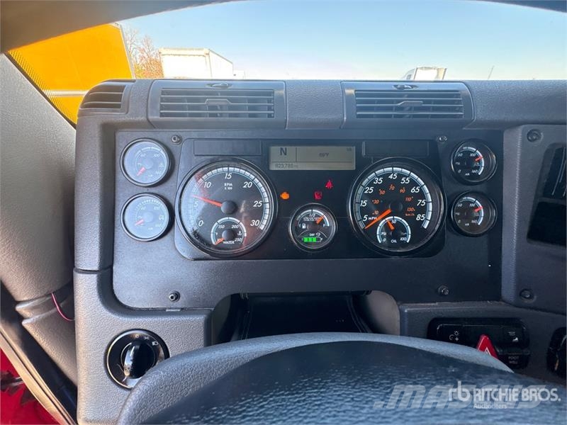Freightliner Cascadia 125 6x4 T/A Sleeper Truck Tractor Motrici e Trattori Stradali