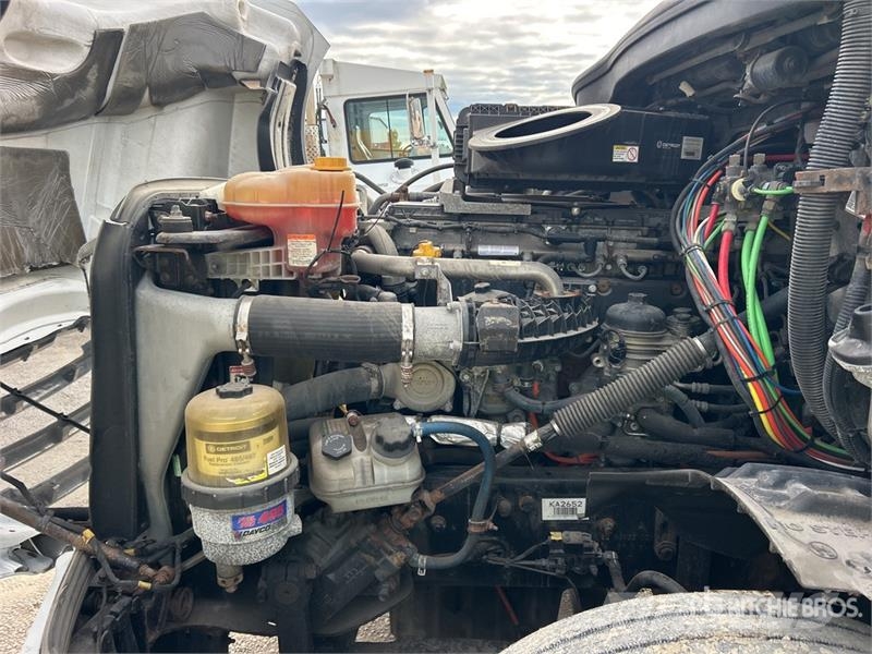 Freightliner Cascadia 126 6x4 T/A Sleeper Truck Tractor Tractores (camiões)