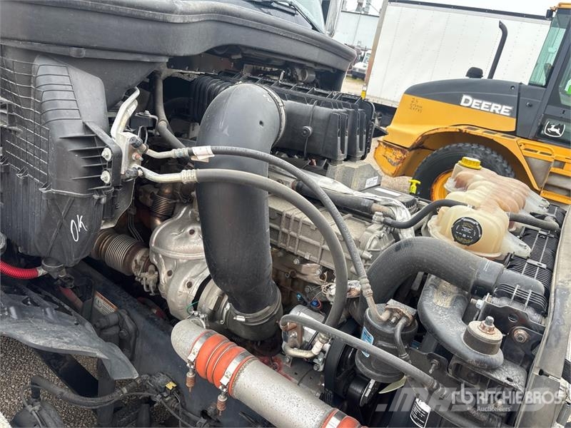 Freightliner Cascadia 126 Vetopöytäautot