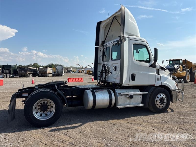 Freightliner Cascadia 116 Tractor Units