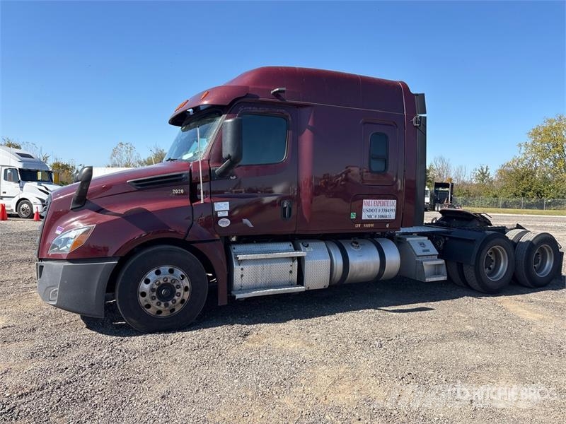 Freightliner Cascadia 126 6x4 T/A Sleeper Truck Tractor Autotractoare