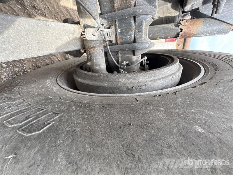 Freightliner Cascadia 126 6x4 T/A Sleeper Truck Tractor Çekiciler