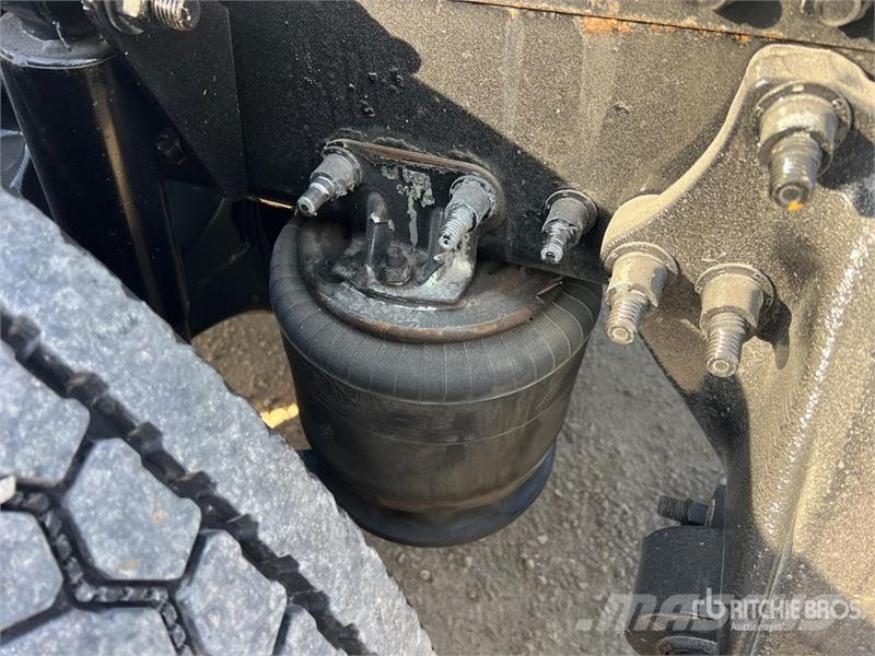 Freightliner Cascadia 126 Truck Tractor Units