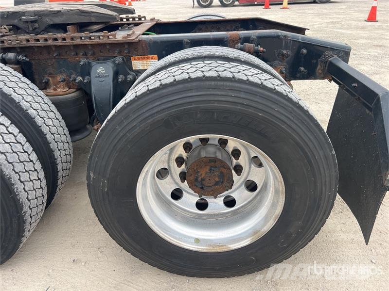 Freightliner Cascadia 116 وحدات الجر