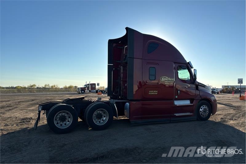 Freightliner Cascadia 126 Tahače