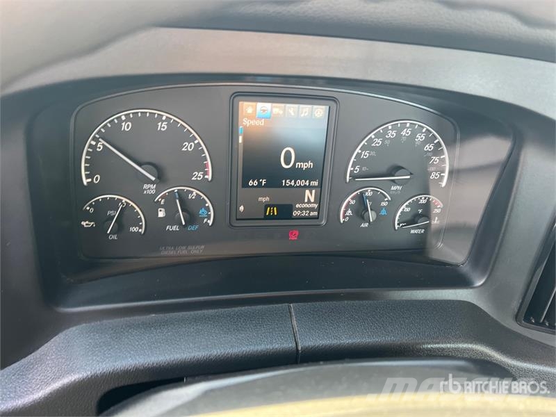 Freightliner Cascadia 126 Truck Tractor Units