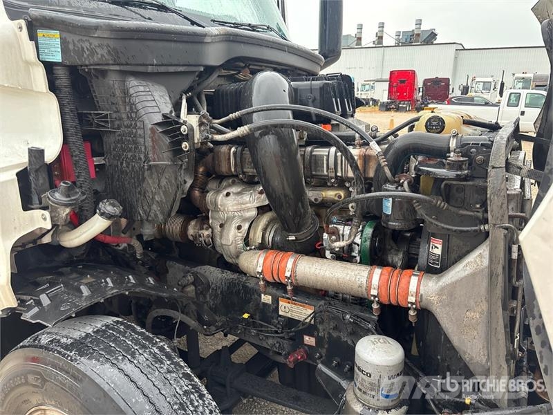 Freightliner Cascadia 126 6x4 T/A Sleeper Truck Tractor Влекачи