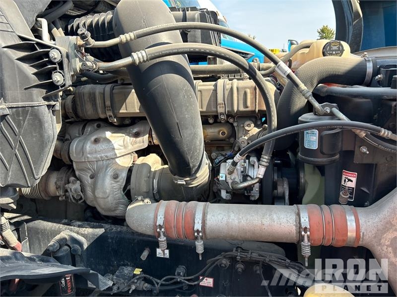 Freightliner Cascadia 126 Sadulveokid