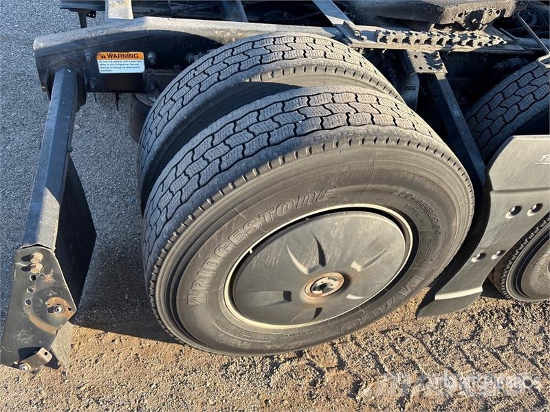 Freightliner Cascadia 125 6x4 T/A Sleeper Truck Tractor Sattelzugmaschinen