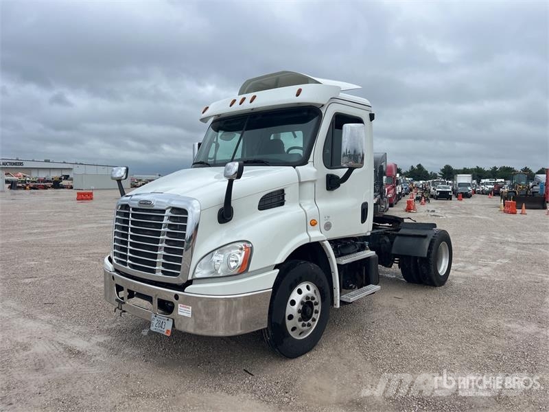 Freightliner Cascadia 113 Prime Movers