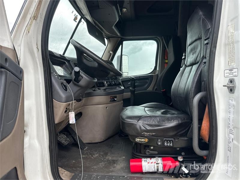 Freightliner Cascadia 125 T/A Sleeper Truck Tractor Sattelzugmaschinen