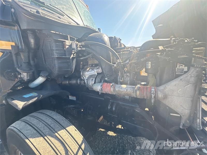 Freightliner Cascadia 125 T/A Sleeper Truck Tractor Trekkvogner