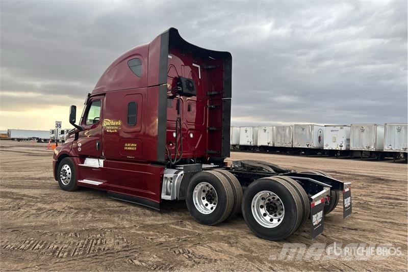 Freightliner Cascadia 126 Tahače