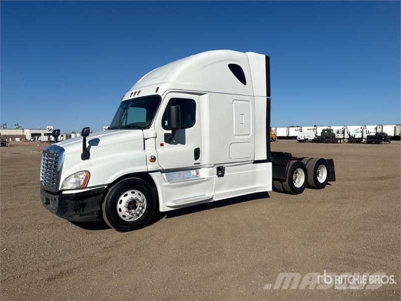 Freightliner Cascadia 125 6x4 T/A Sleeper Truck Tractor وحدات الجر