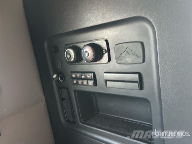 Freightliner Cascadia 126 6x4 T/A Sleeper Truck Tractor (Inoper Prime Movers