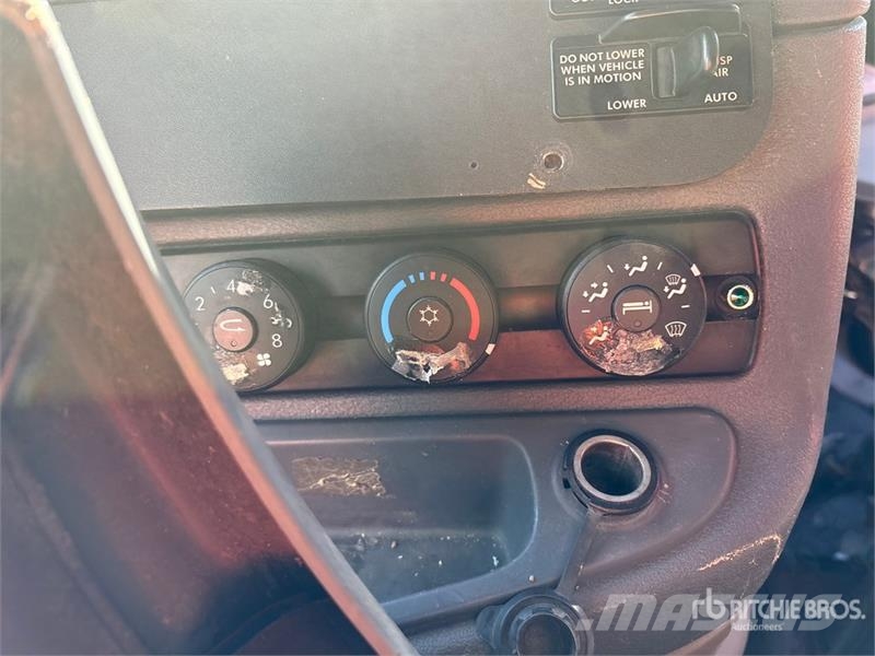 Freightliner Cascadia 125 Tractor Units