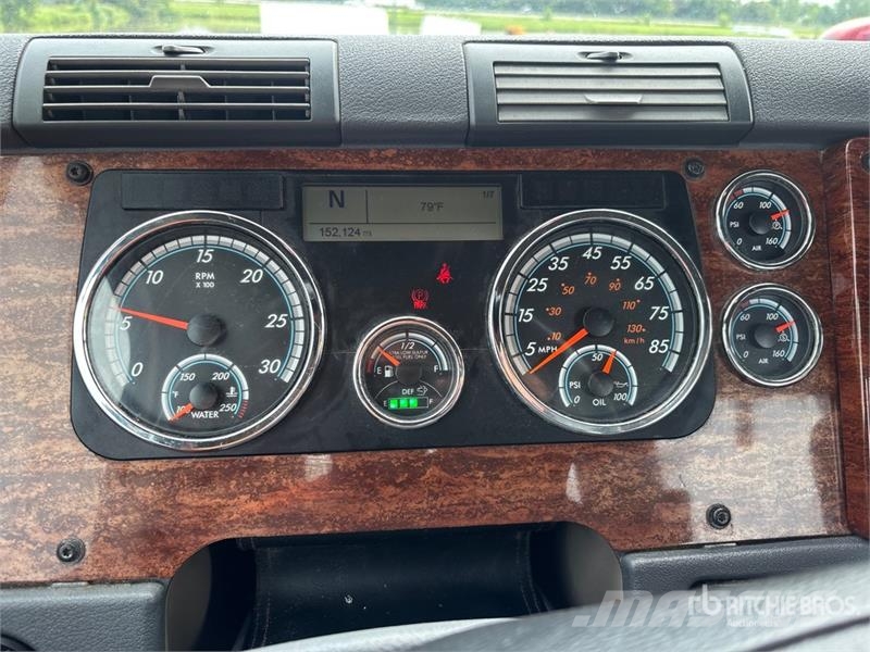 Freightliner Cascadia 113 Vlačilci