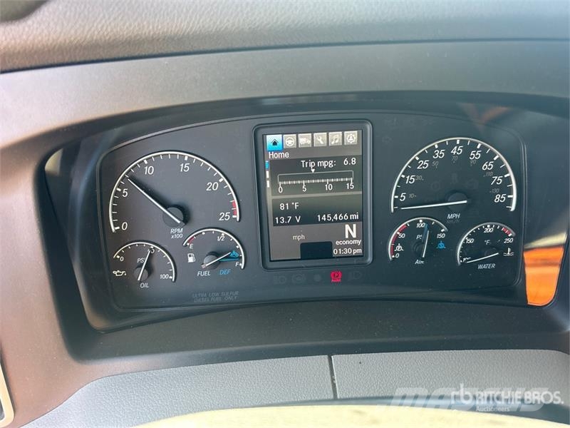 Freightliner Cascadia 126 曳引機組件