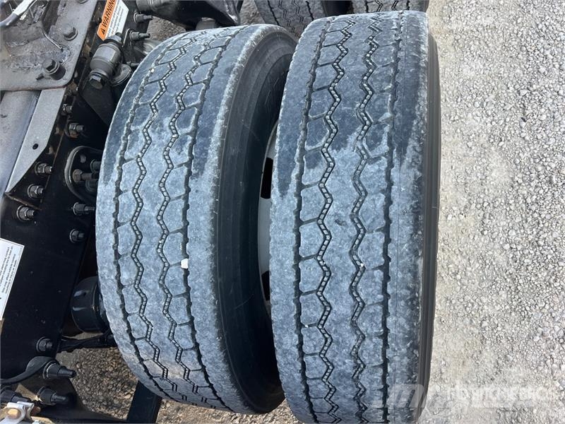 Freightliner Cascadia 126 Седельные тягачи