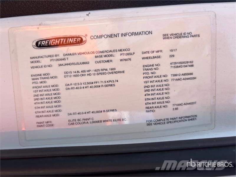 Freightliner Cascadia 126 6x4 T/A Sleeper Truck Tractor Sattelzugmaschinen