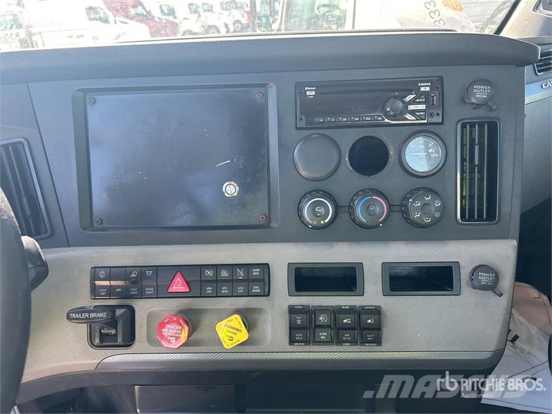 Freightliner Cascadia 116 牵引车