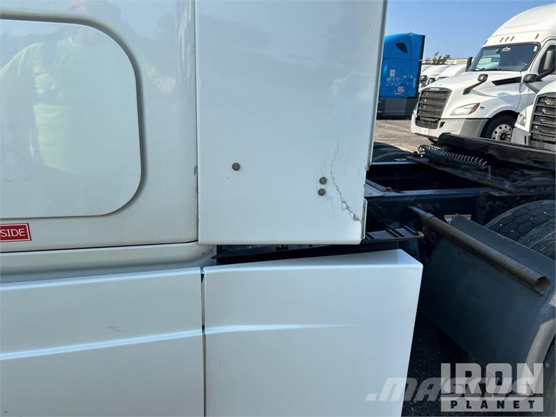Freightliner Cascadia 126 Vilcēji