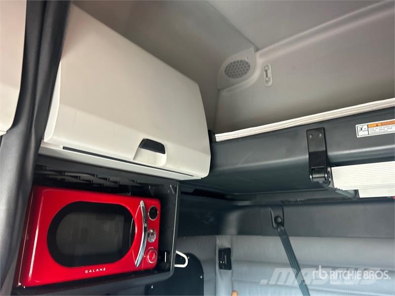 Freightliner Cascadia 126 曳引機組件