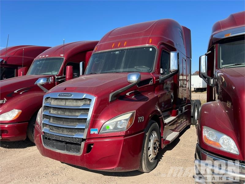 Freightliner Cascadia 126 Vilcēji