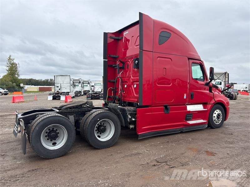 Freightliner Cascadia 126 6x4 T/A Sleeper Truck Tractor 트랙터 유닛