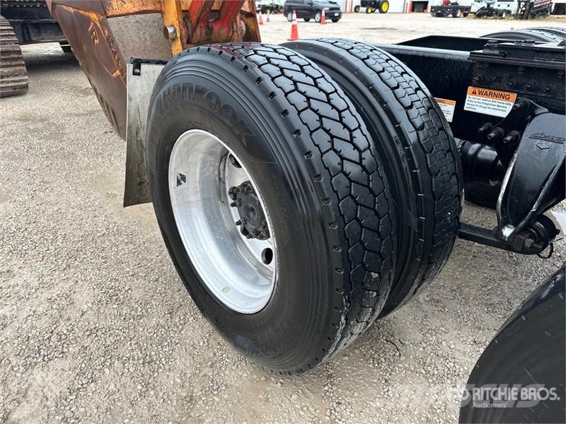 Freightliner Cascadia 126 6x4 T/A Sleeper Truck Tractor Влекачи